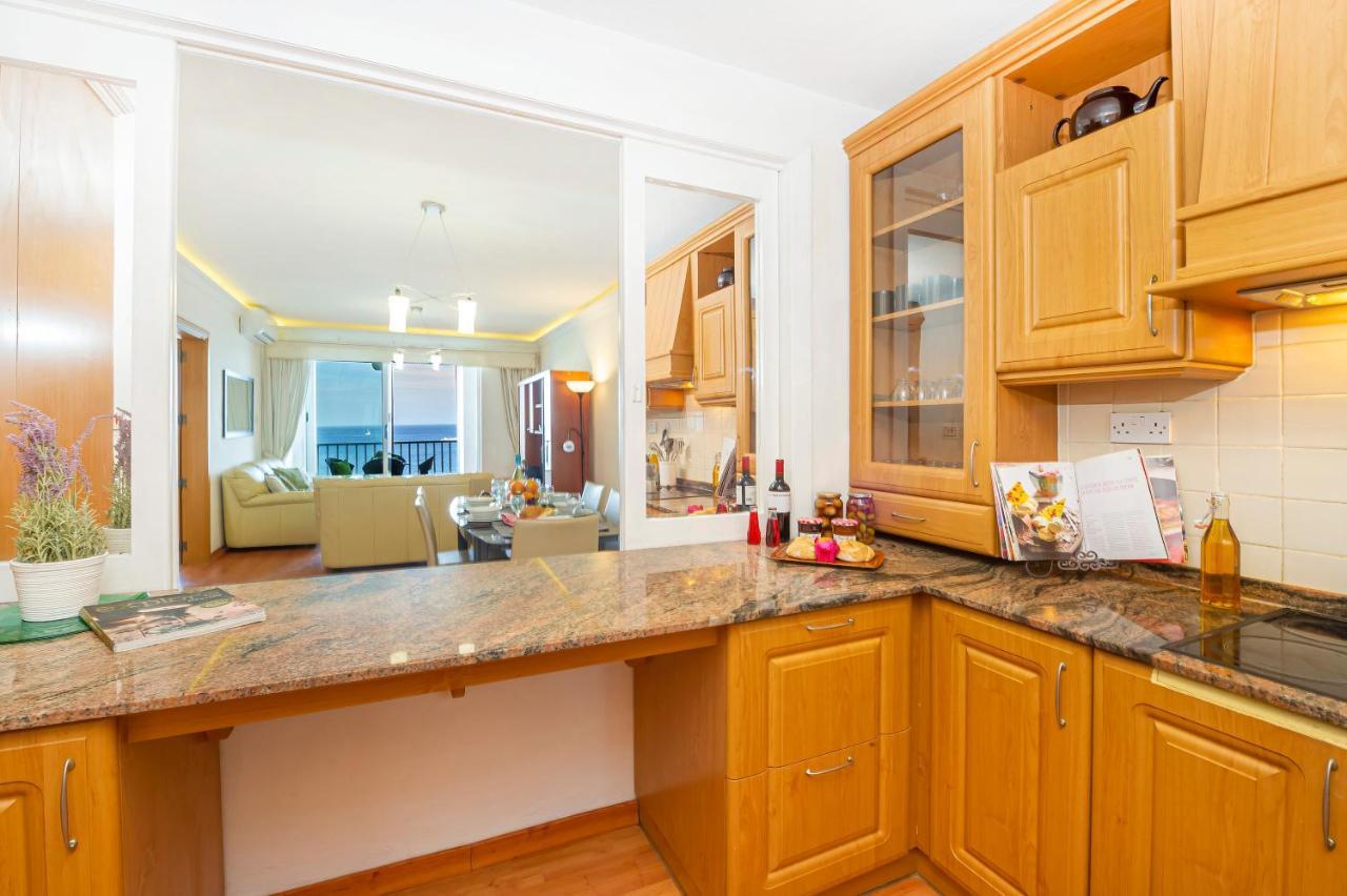 Spinola Bay Top Floor Seafront 3 Bedroom Apartment With Panoramic Sea Views - By Getawaysmalta San Ġiljan Extérieur photo