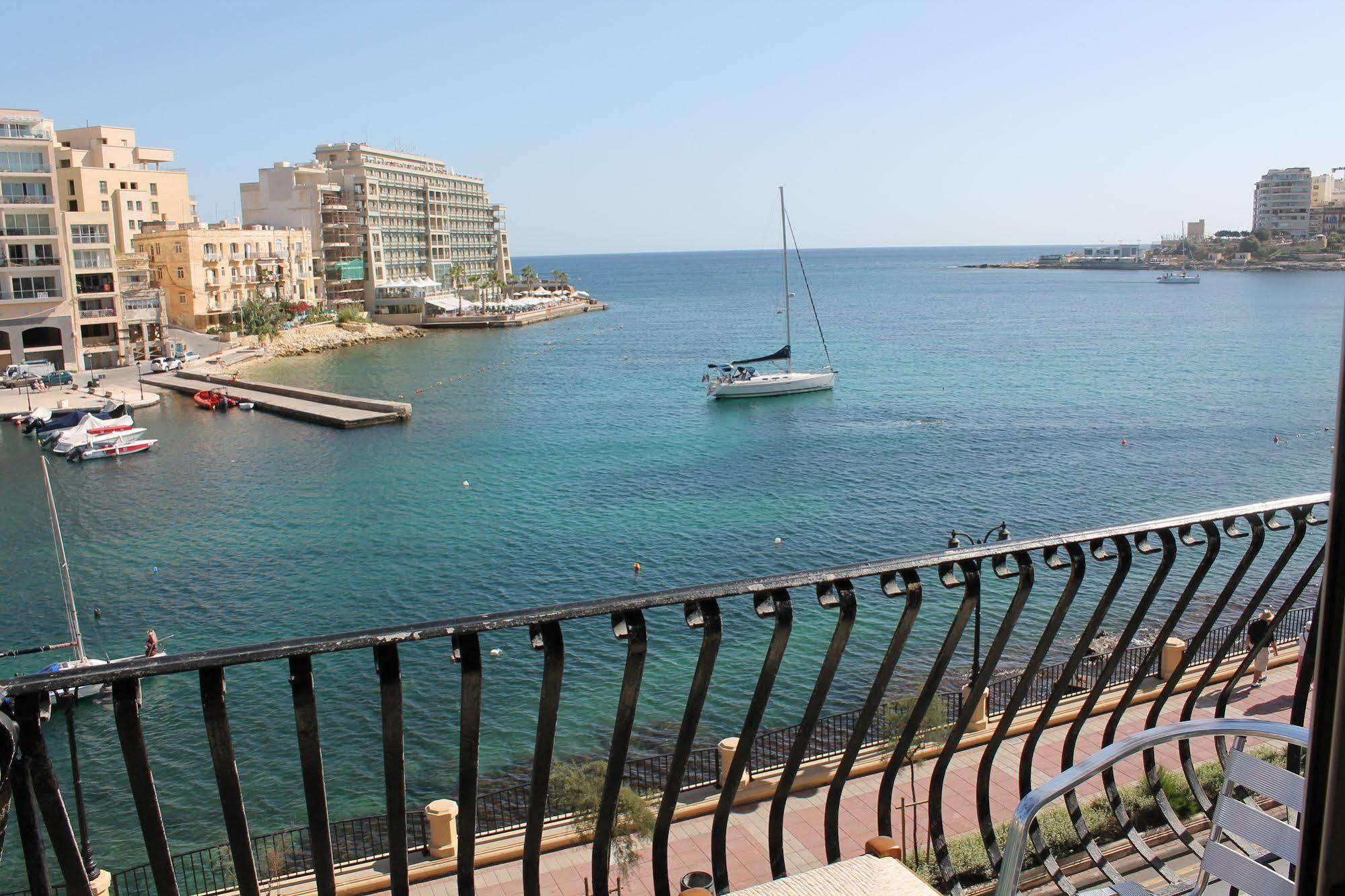 Spinola Bay Top Floor Seafront 3 Bedroom Apartment With Panoramic Sea Views - By Getawaysmalta San Ġiljan Extérieur photo